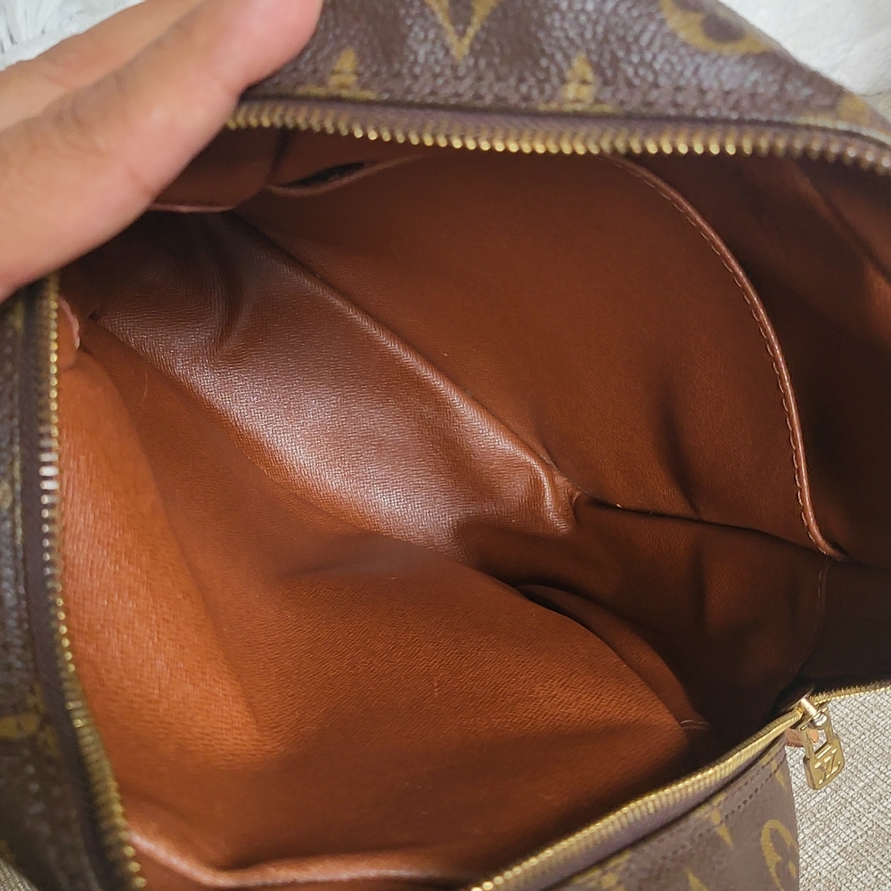 LOUIS VUITTON Shoulder Bag Danube GM Monogram, Authentic!! - Picture 11 of 16